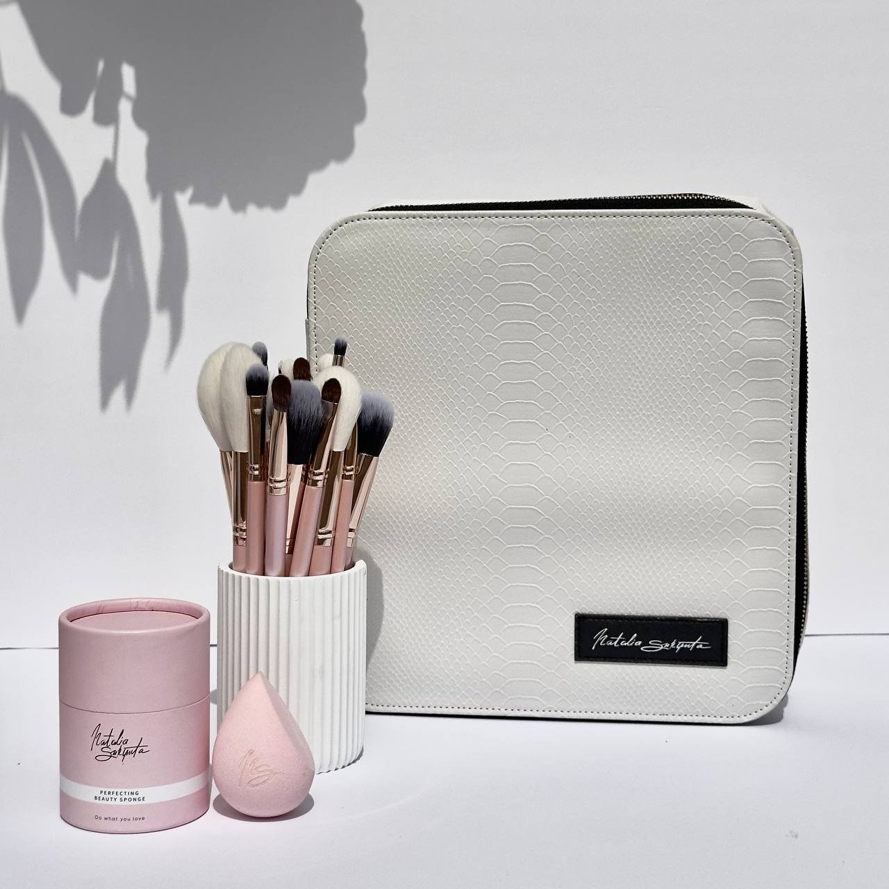 KIT 27 PINCELES + NECESER GRANDE + ESPONJA