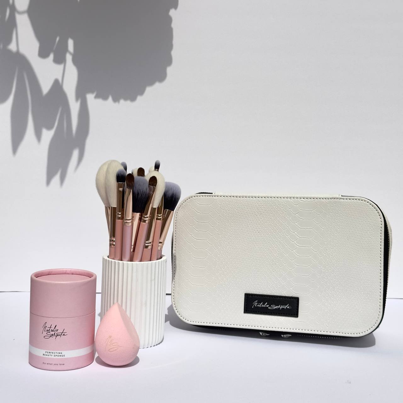 KIT-27-PINCELES-NECESER-MEDIANO-ESPONJA